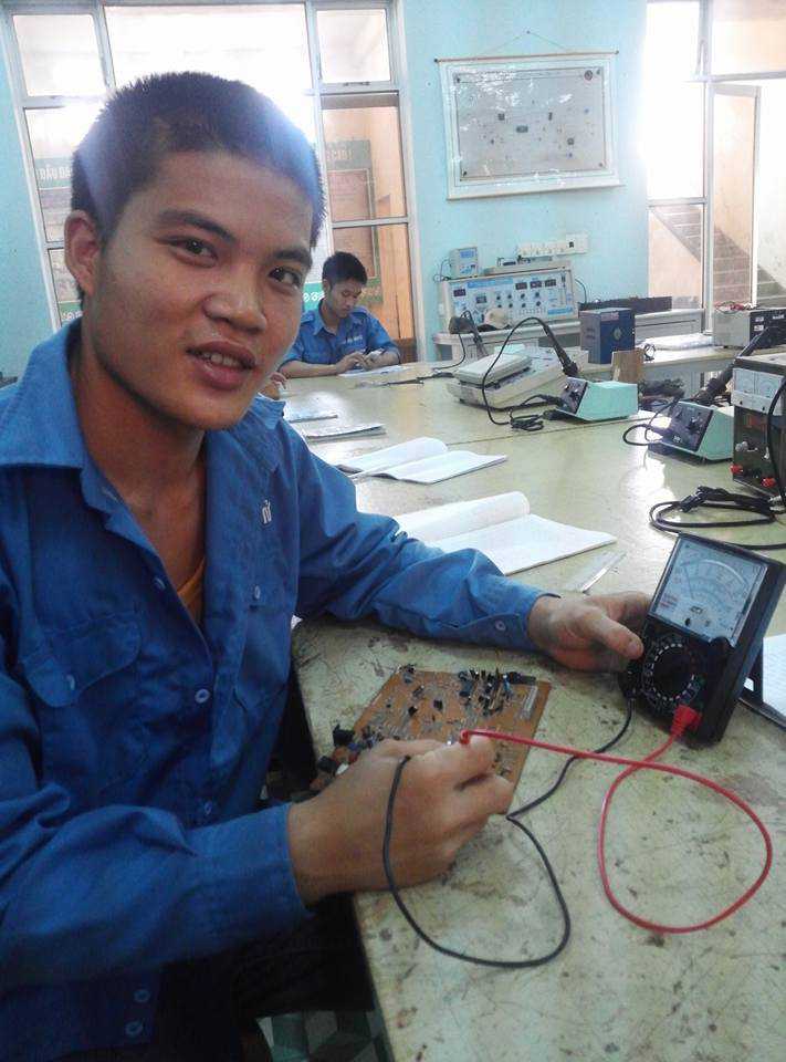 Văn Luật Nguyễn