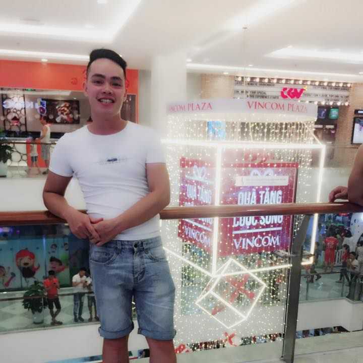 Hoàng Tuấn
