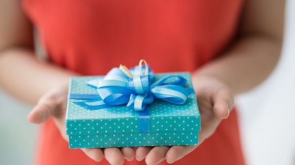 Cuối năm tặng quà gì cho khách hàng sang trọng nhất