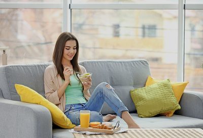 Làm thế nào để định hình lại vú của bạn sau khi cho con bú