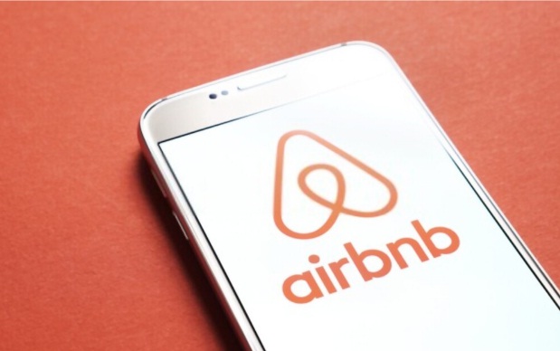 How Much Does It Cost to Develop an App Like Airbnb? - Readree