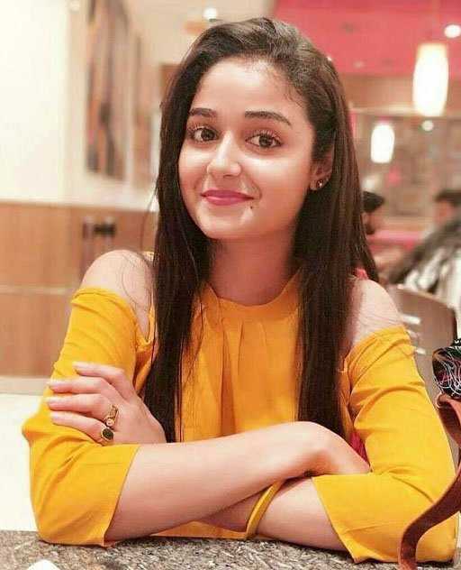 Ruhi kapoor