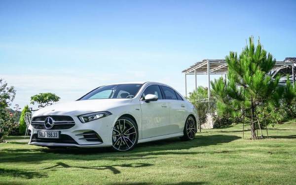 Mercedes-AMG A35 4Matic 2023: Giá lăn bánh và khuyến mãi tháng 10/2022, màu sắc, đánh giá, thông số kỹ ...