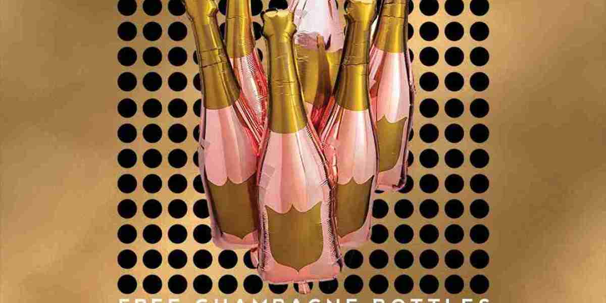 A Woman's Style Guide to a Nightclub