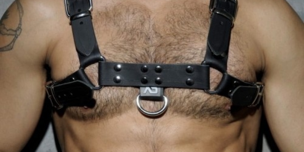 The Evolution of Men's Harness: From Streetwear to Runway