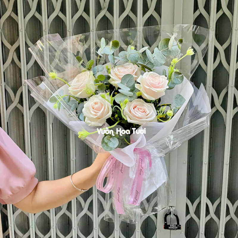 Bó Hoa Hẹn Hò Hồng Dâu Nhẹ Nhàng Tinh Tế | Vườn Hoa Tươi