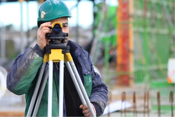 Cách sử dụng máy thủy bình chi tiết nhất