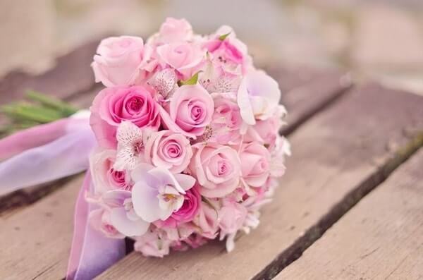 Hoa cưới nên chọn màu gì? Hướng dẫn chọn màu bó hoa cưới ý nghĩa