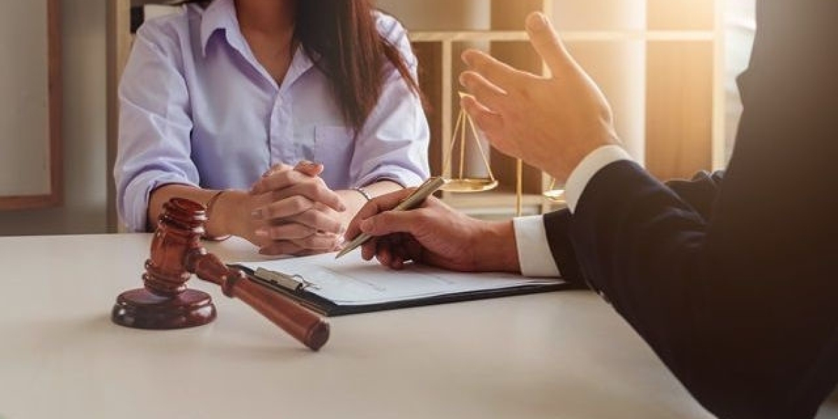 Navigating the Complexities of Divorce: Finding the Best Divorce Lawyer in New York 10012