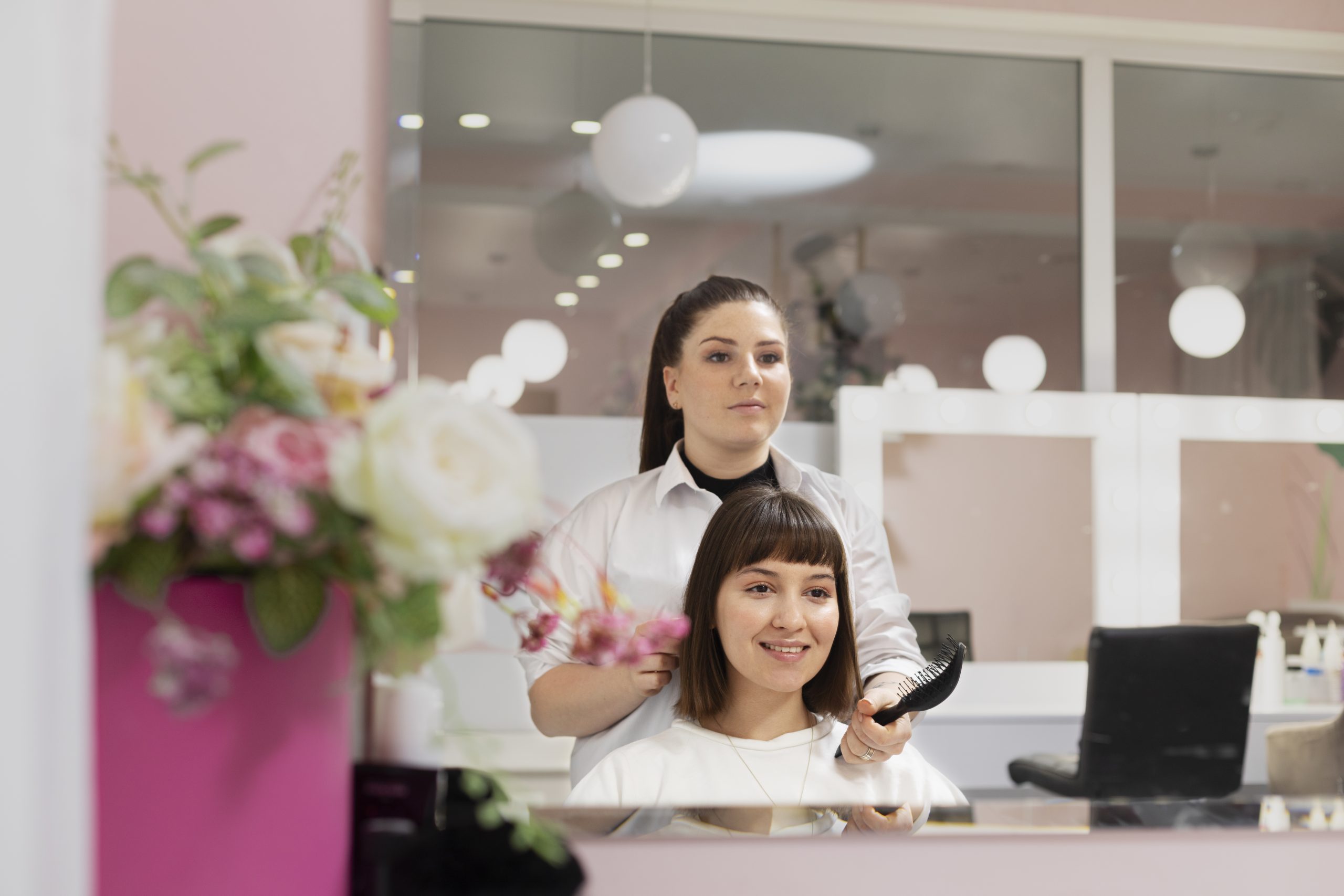 Utilize the Best Booking App for Salon to Simplify Your Services