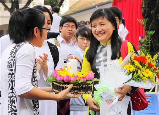 20+ Mẫu Bánh Kem 20 11 Tri Ân Thầy Cô Đẹp Ý Nghĩa, Thiết Kế Bánh Theo Yêu Cầu