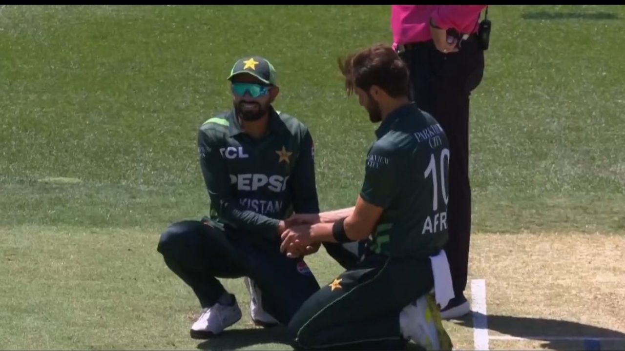 Watch: Babar Azam turns 'physio' in Perth; fixes Shaheen Afridi's dislocated thumb