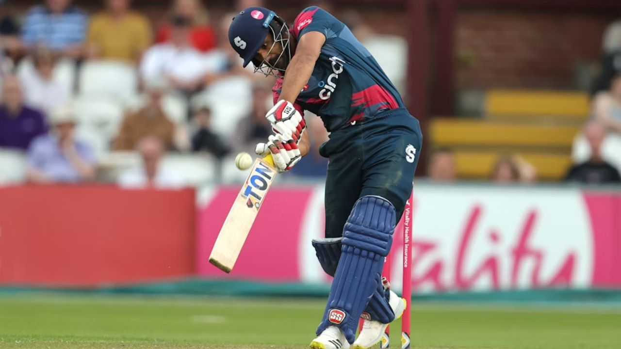 Ravi Bopara creates history, smashes 6 sixes in an over off Robin Uthappa in Hong Kong Sixes 2024