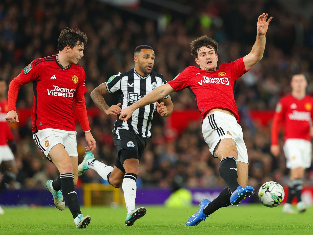 Soi kèo MU vs Newcastle lúc 03h00 ngày 31/12/2024