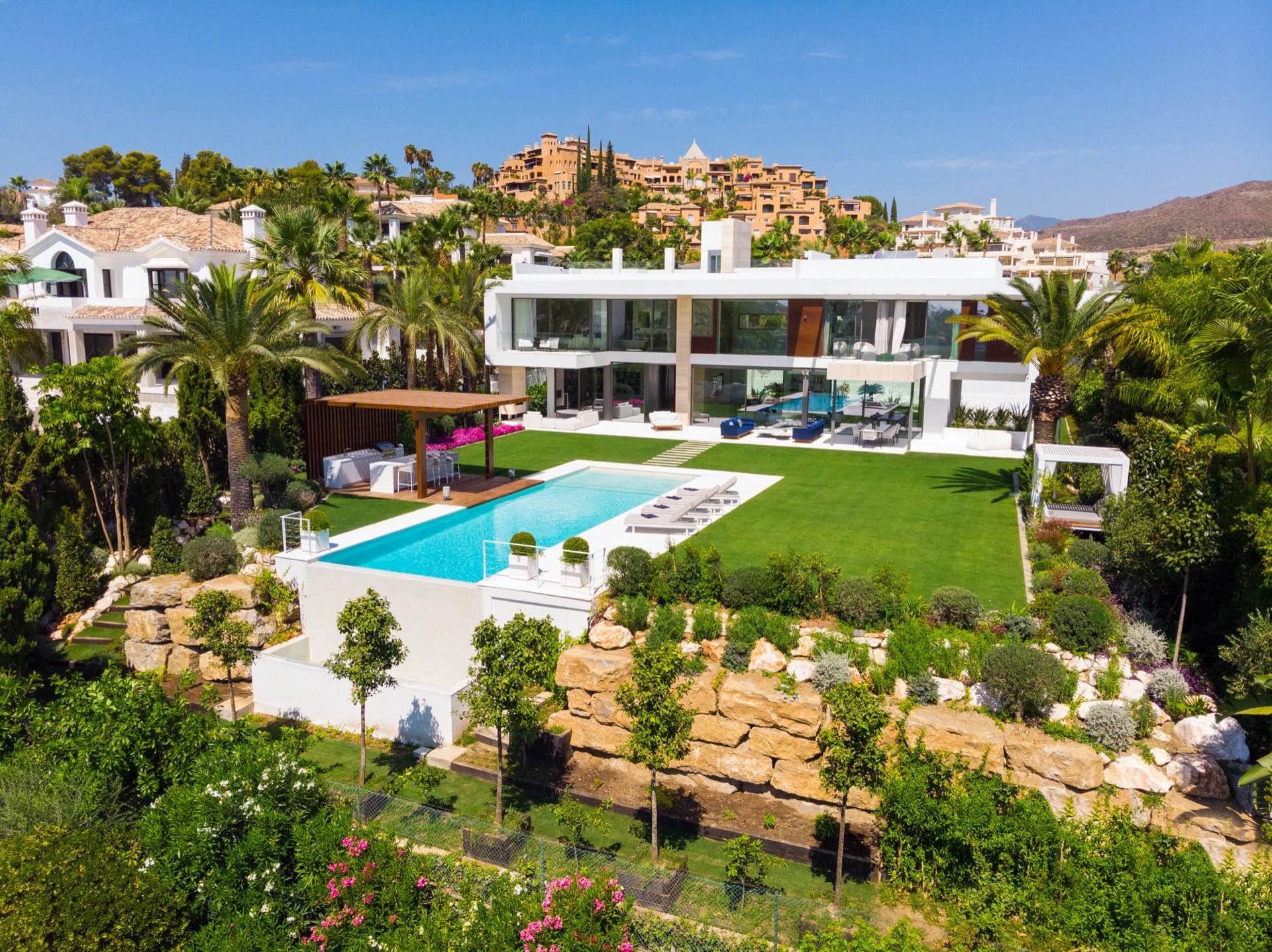 Why Marbella's Luxury Vacation Rentals Are Perfect