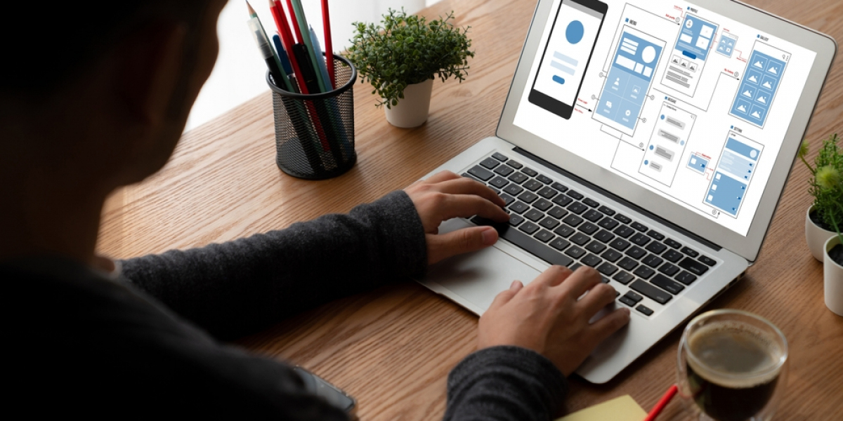 Consult with DXB APPS specialists and mobile app developers to discover cutting-edge app development solutions.