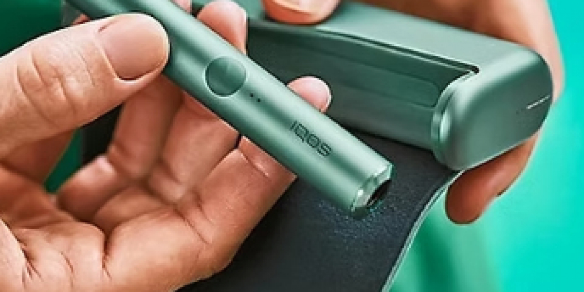 根據您對 RovexHK 官網內容的整理，請問 IQOS ILUMA PRIME 為何被形容為「革新科技，無煙體驗」，其最大的技術突破與使用者實際好處是什麼？