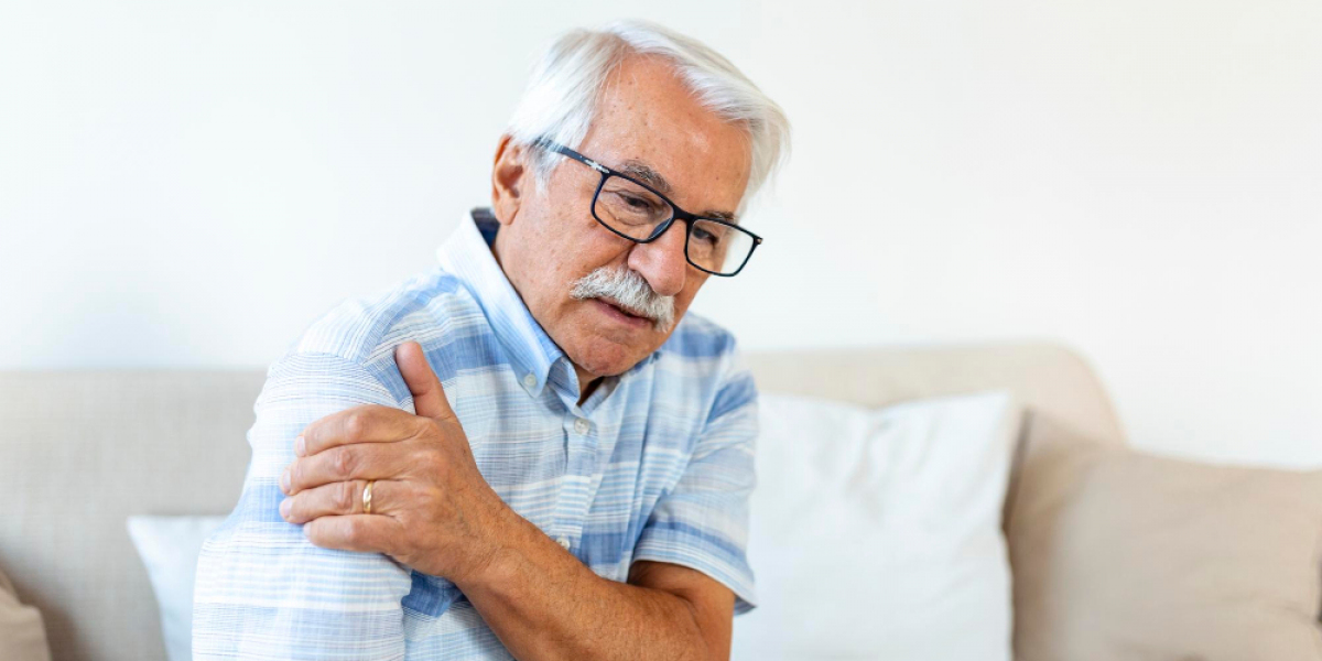 Managing Chronic Joint Pain: When to See a Rheumatologist