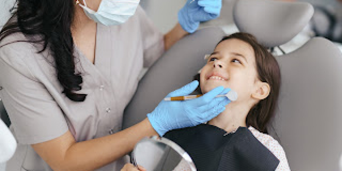 Early Dentist Visits For Children: What They Help Achieve