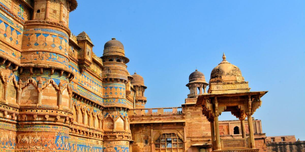 Delhi to Gwalior Cab