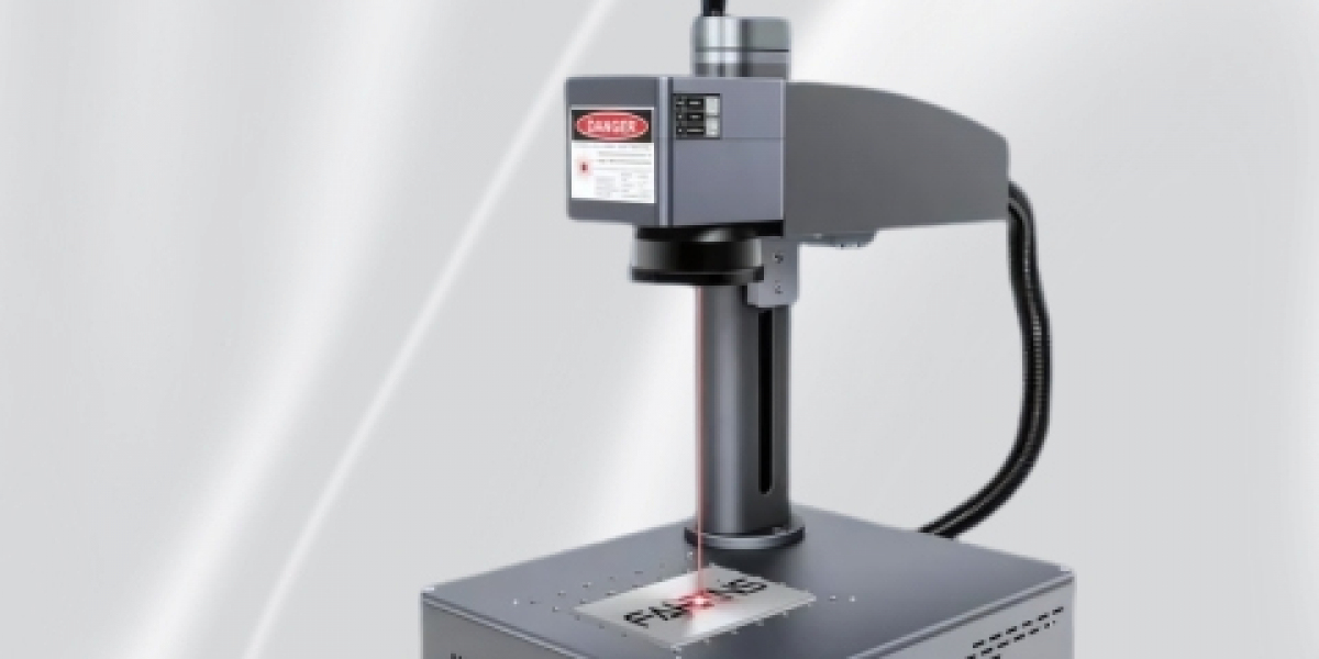 Innovazione nella Marcatura: La Macchina Marcatrice Laser di MopaLaser