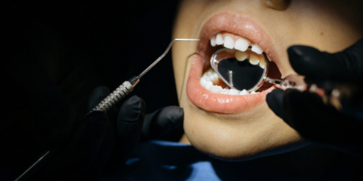 Navigating Cavities & Sealants: The Dental Journey for School-Age Smiles
