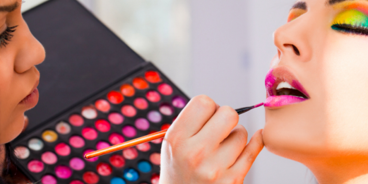 Smart tips on choosing a makeup artist