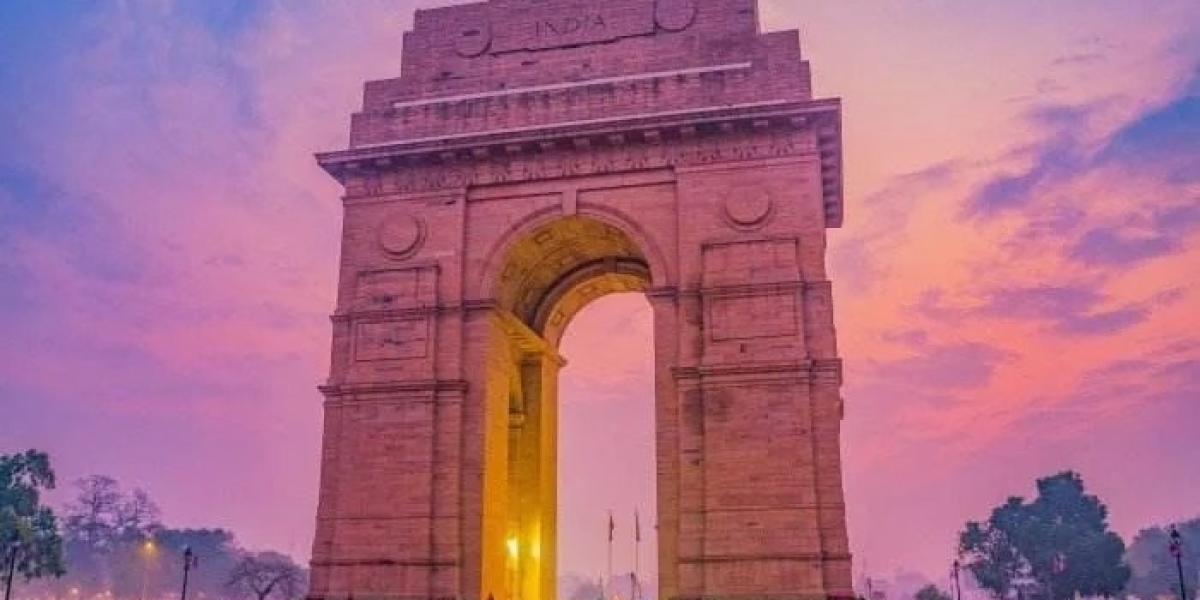 Explore Royal Heritage with Luxury Tours in India and Golden Triangle Group Tour – By luxuryindiaprivatetours.com