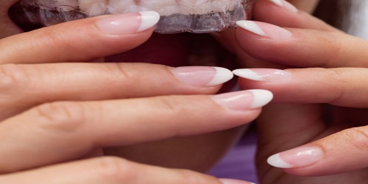Straight Teeth at Any Age: The Aesthetic Benefits of Adult Braces