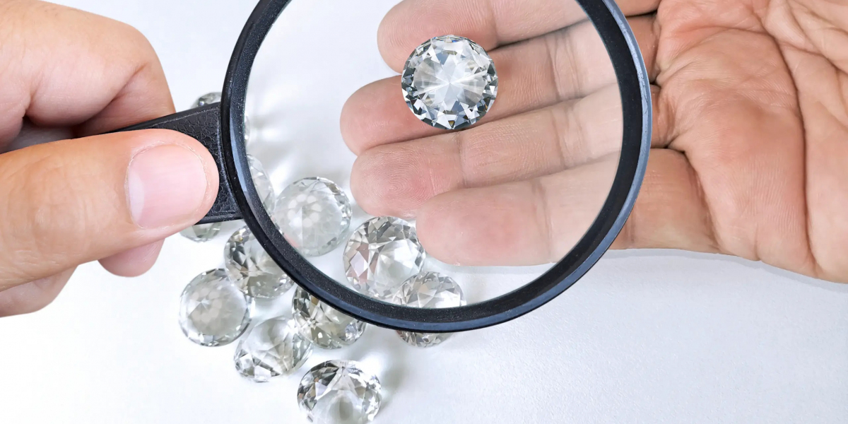 The Ultimate 4 Carat Diamond Ring Guide: Natural vs. Lab-Grown