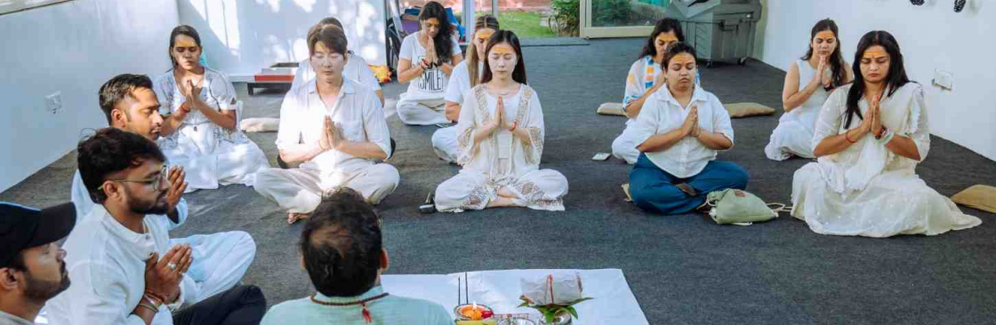 200 hour yoga TTC in Rishikesh