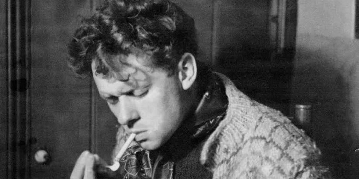 Why Did Dylan Thomas Write Do Not Go Gentle?