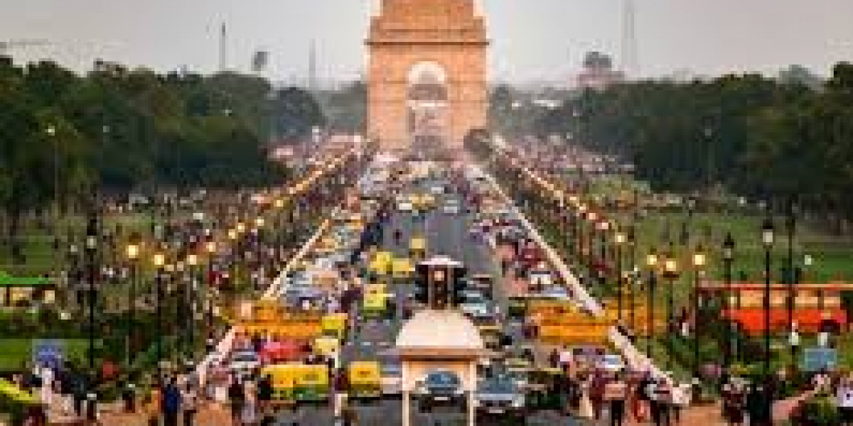 Dehradun to Delhi Cab