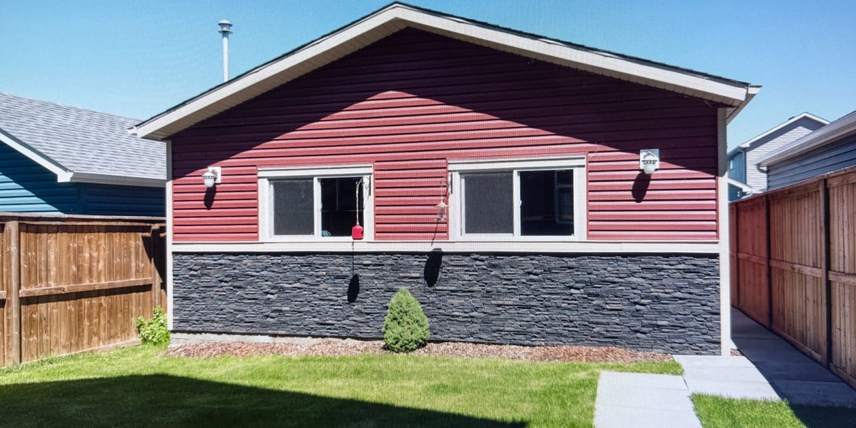Garage Builder in Calgary | V AAR Exteriors – Your Trusted Partner for Custom & Detached Garages