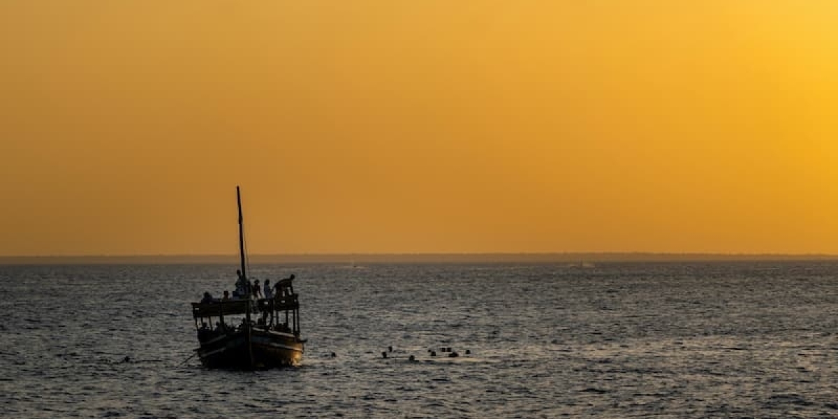 Top 5 Must-Try Cuisine Experiences on Dubai Yacht Dinner Cruises