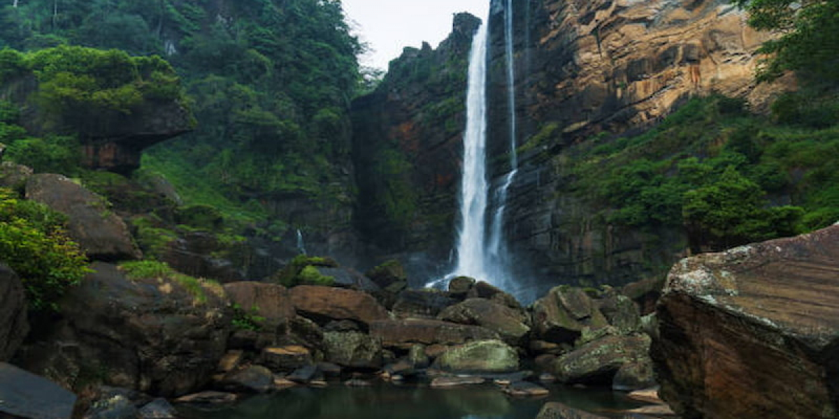10 Most Beautiful Waterfalls in Sri Lanka