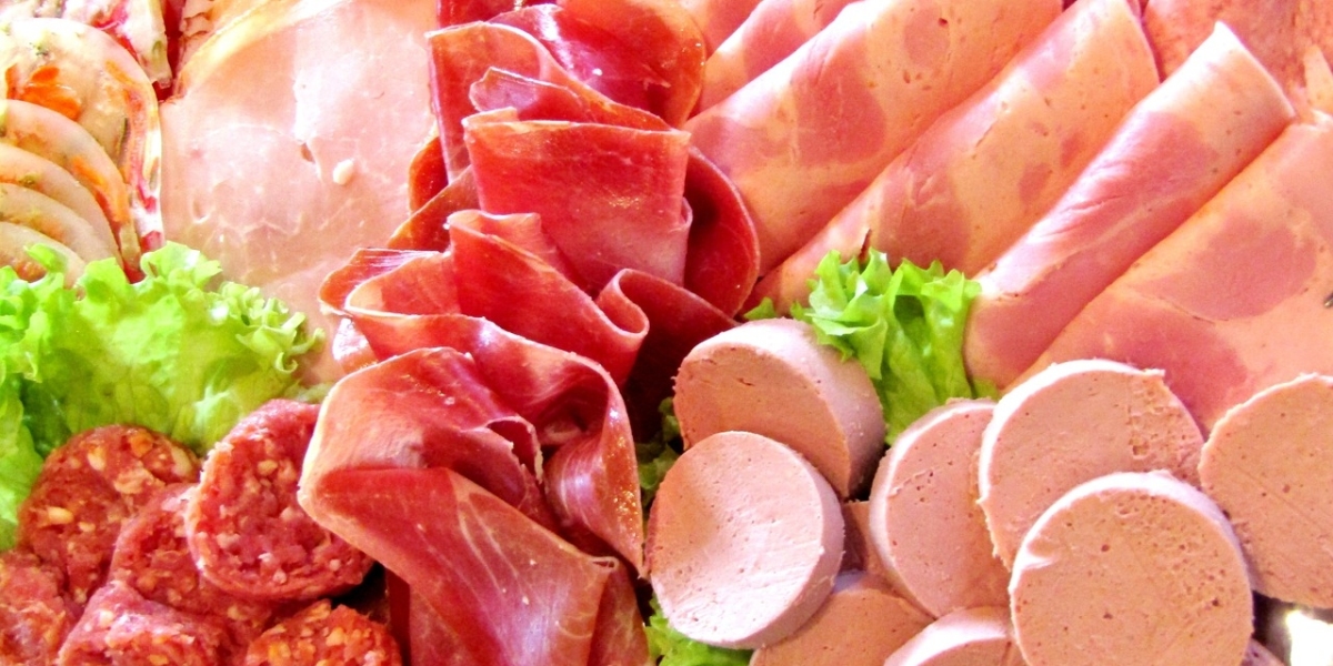 Processed Meat Market Insights Highlighting Consumer Preferences, Regulatory Pressures, Innovations, and Future Opportun