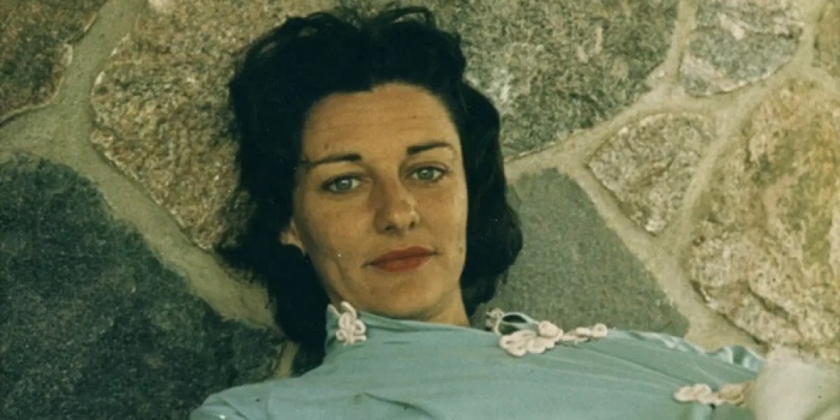 What Symbolism Frequently Appears in Anne Sexton's Poetry?