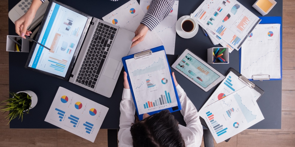 Franchise Growth Playbook by StalkusDigital