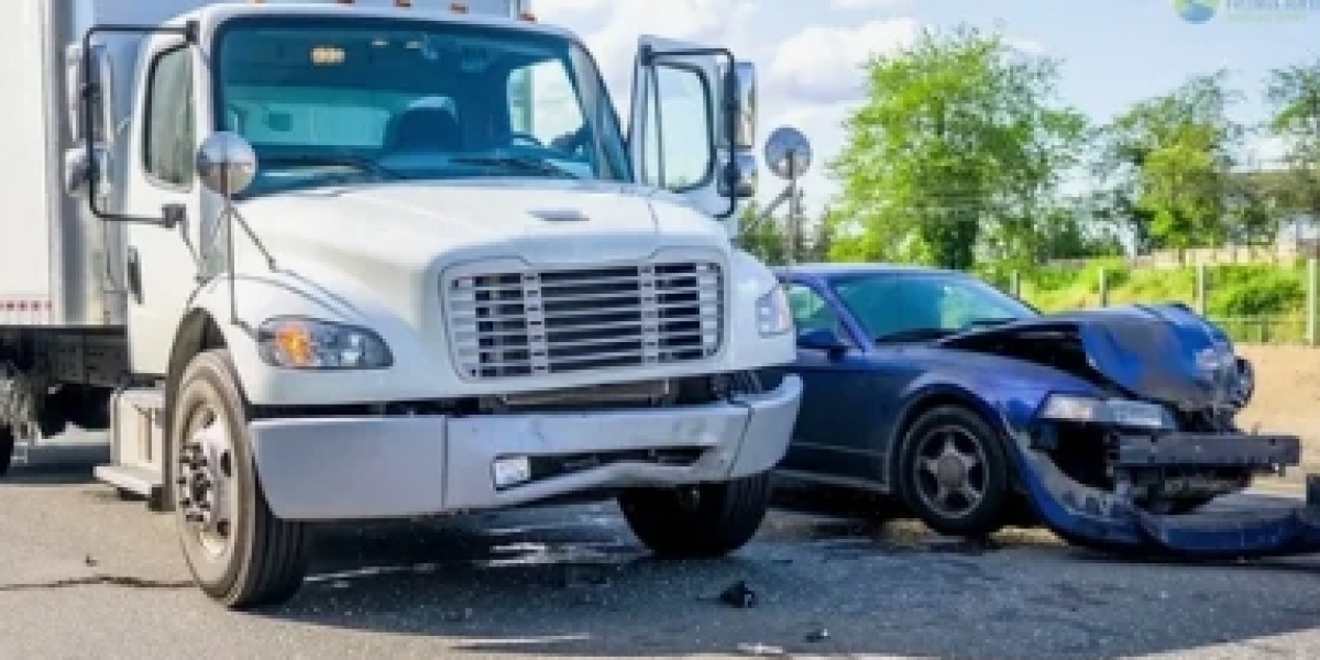 Commercial Vehicle Accident Lawyer Brooklyn: Protecting Your Rights After a Truck or Bus Accident