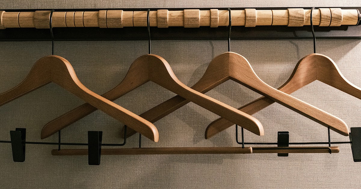 Why Choose Wood Suit Hanger and Men's Coat Hangers?